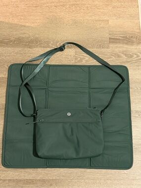 lululemon athletica Forest Green Crossbody Shoulder Diaper Bag